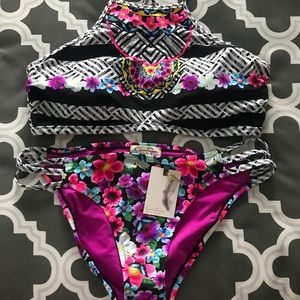 NWT Multi color swimsuit 👙